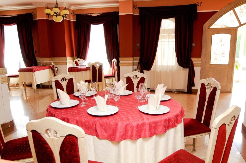 Pension La Cupola เตอร์กู-มูเรช ภายนอก รูปภาพ