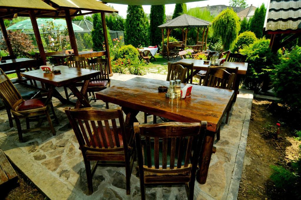Pension La Cupola เตอร์กู-มูเรช ภายนอก รูปภาพ