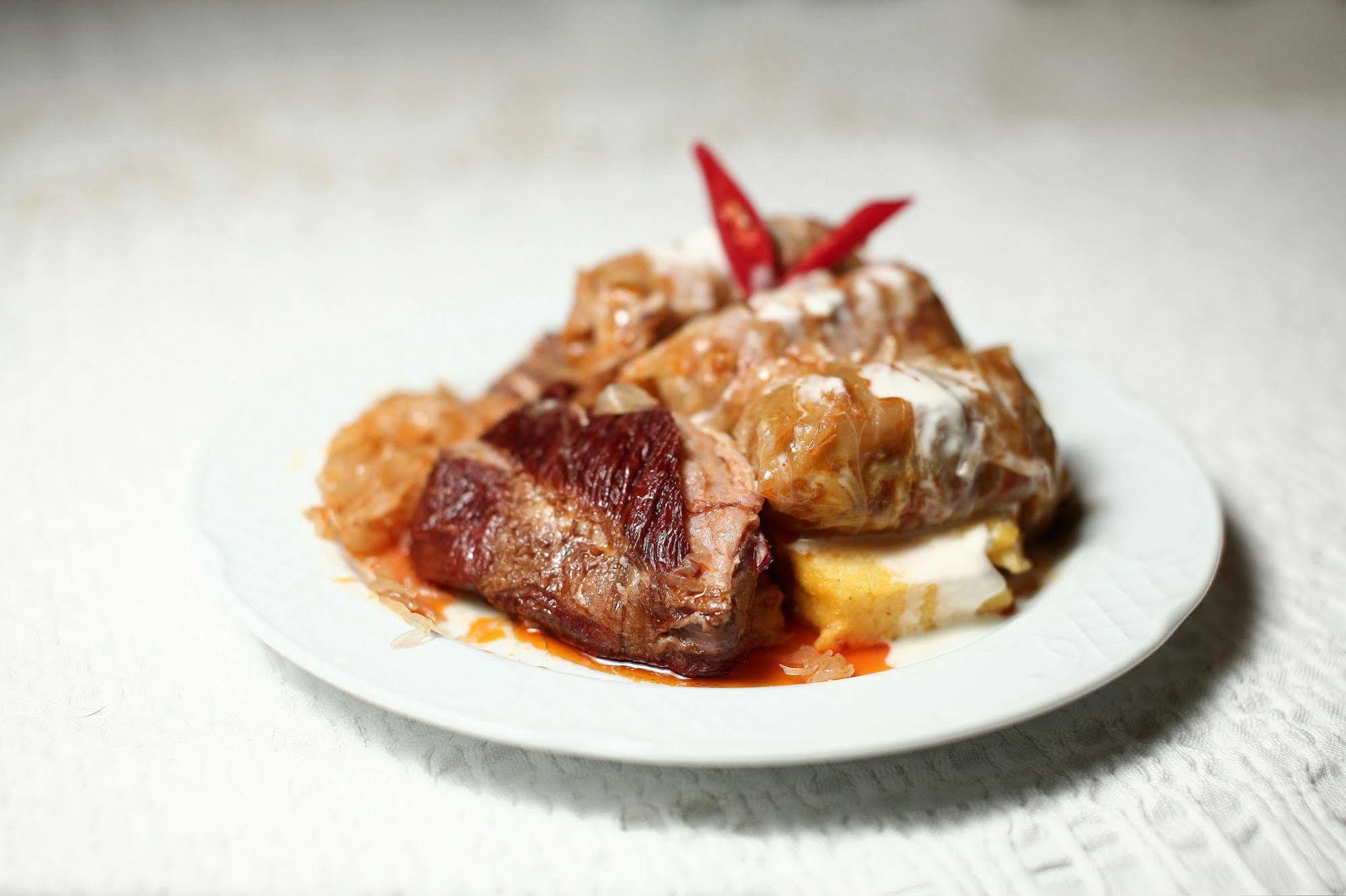 Pension La Cupola เตอร์กู-มูเรช ภายนอก รูปภาพ