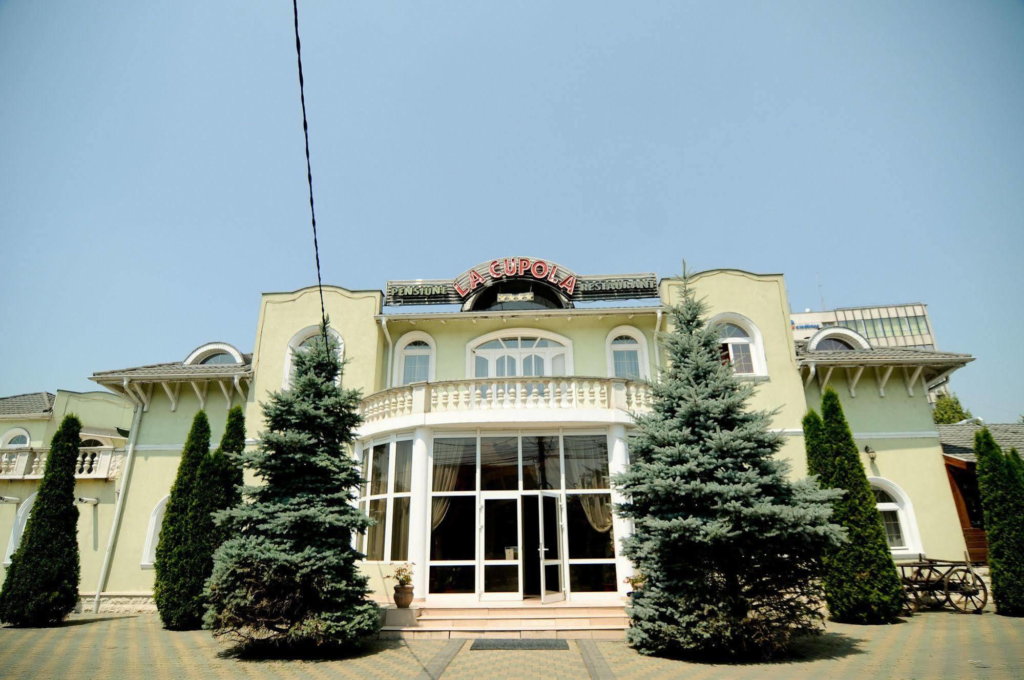 Pension La Cupola เตอร์กู-มูเรช ภายนอก รูปภาพ